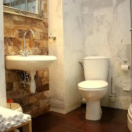 Стаи За Гости На Централно Място В София С Обслужване Homestay szállás Szófia